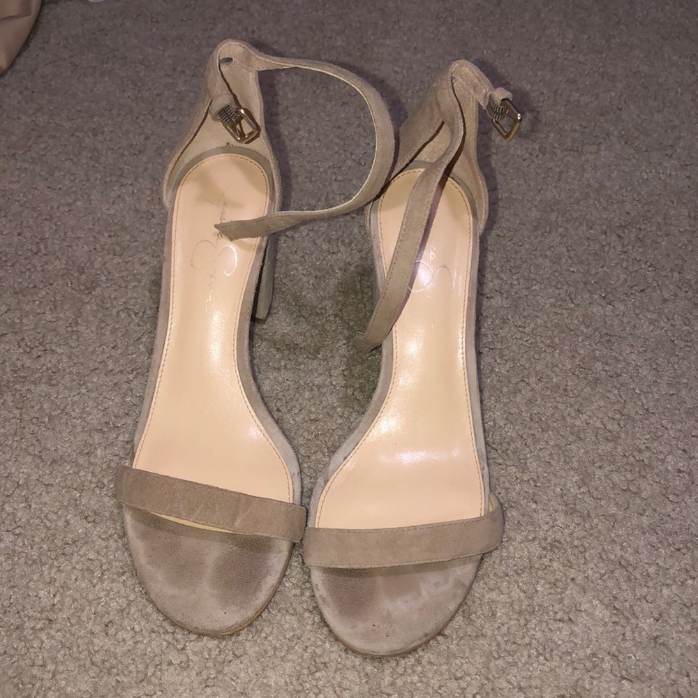 GREAT quality heels that go with everything!